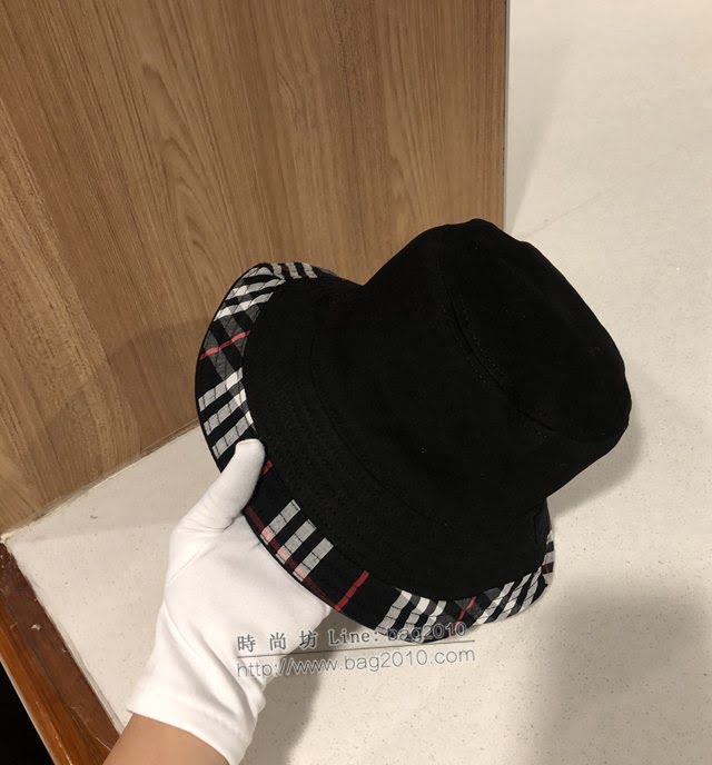 Burberry男女同款帽子 巴寶莉2021新款格子拼接純棉漁夫帽遮陽帽  mm1576